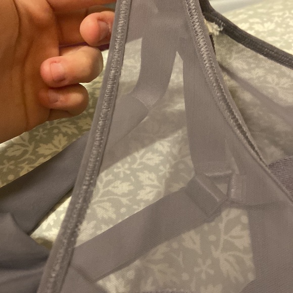 Lululemon - Picture 2 of 8